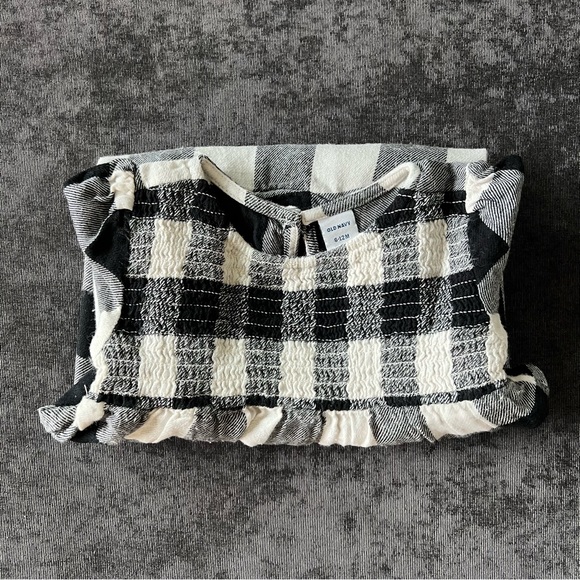 Old Navy Black and White Checkered Romper Size 6-12 Months - Picture 7 of 7